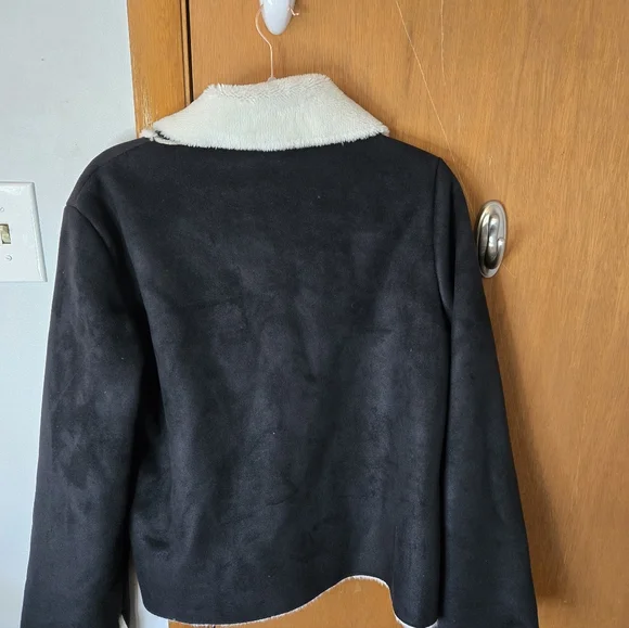 White House Black Market Black and Cream Teddy Jacket - Picture 4 of 4